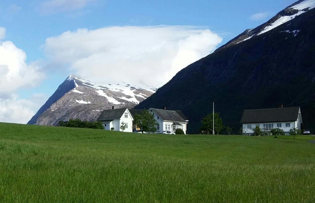 Dønhaug Gjestegard Uskedalen Eksteriør billede